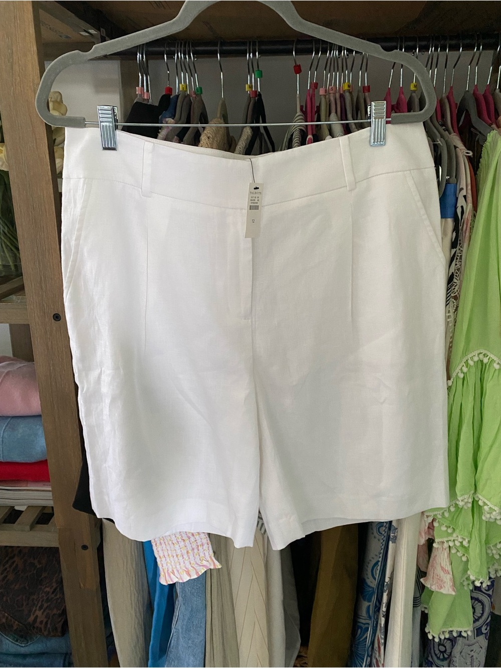 TALBOTS Women's White Tailored Linen-Blend Shorts! 🐚